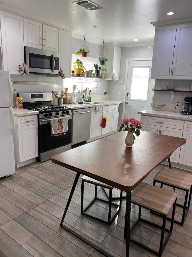 Private Room In La With Free Wifi And Tv With Shared Kitchen Los Angeles Eksteriør bilde