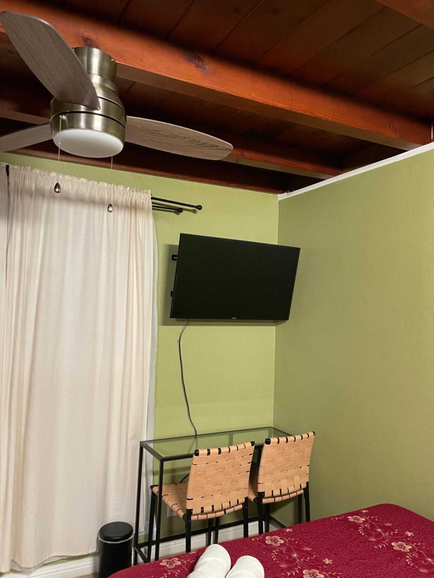 Private Room In La With Free Wifi And Tv With Shared Kitchen Los Angeles Eksteriør bilde